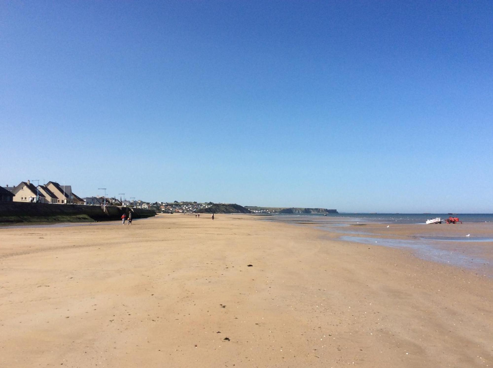 Sweet Omaha Belle Maison Recente Lumineuse Et Cosy Bien Equipee Jardin Clos 15 Mn A Pied Plage Omaha Beach Et Proche De Bayeux & Port En Bessin Сен-Лоран-сюр-Мер Экстерьер фото